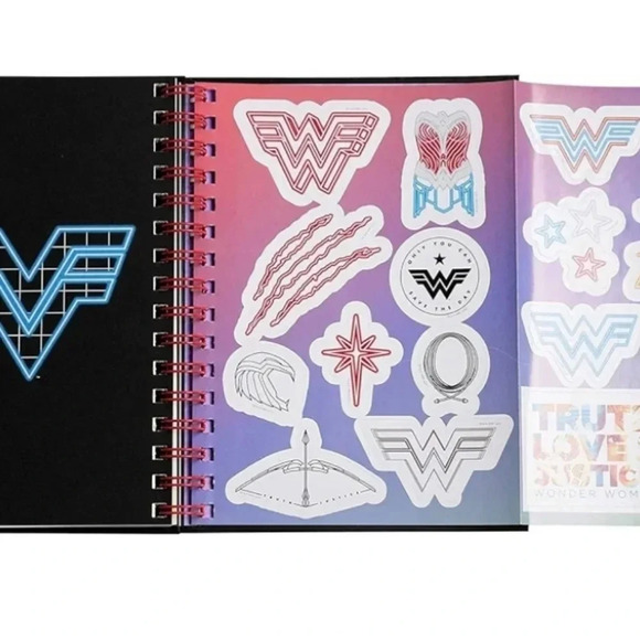 DC Comics: Wonder Woman 1984  Spiral Notebook - Picture 4 of 8
